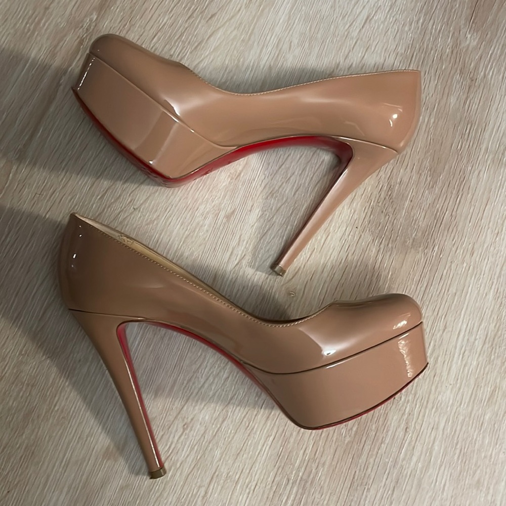 Louboutin Bianca 120MM Nude Patent  - 36 - Picture 9 of 11
